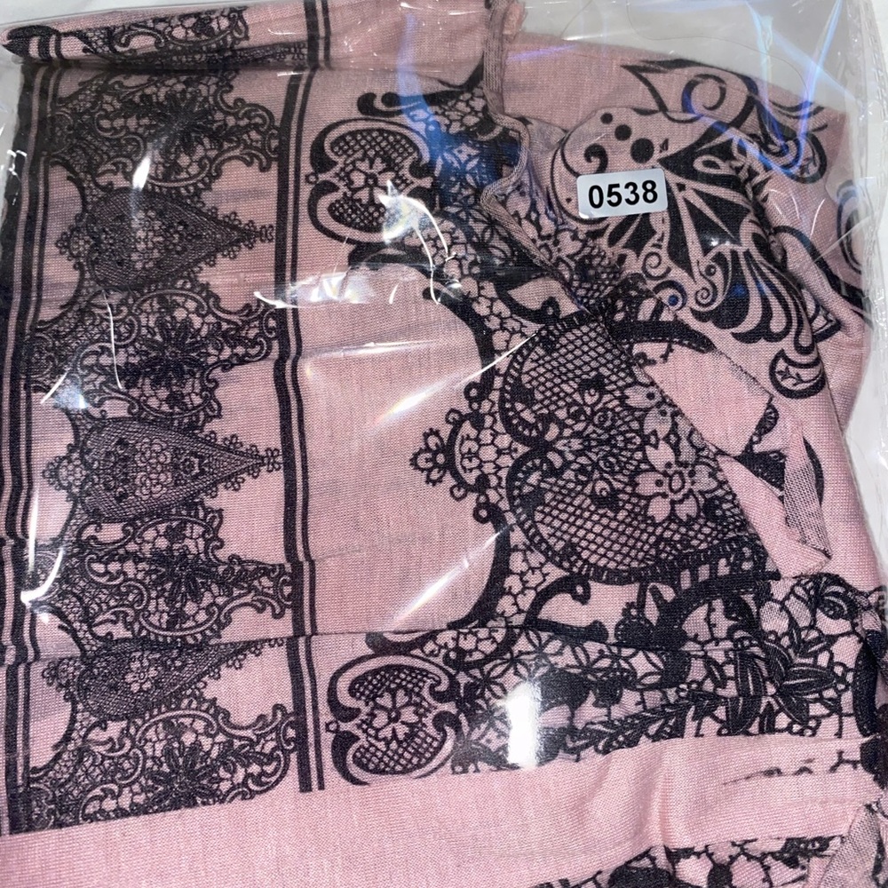 Mel & Mo Pink Lace Top. 0538 - Picture 8 of 8
